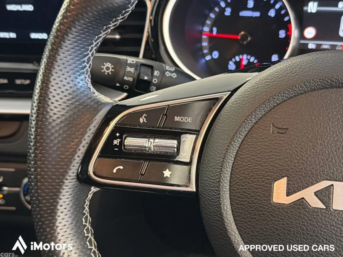 Kia Ceed Hatchback, Diesel, 2023, Orange