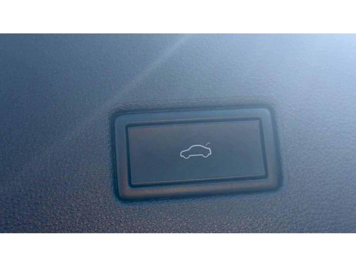 Volkswagen T-Roc SUV, Diesel, 2021, White