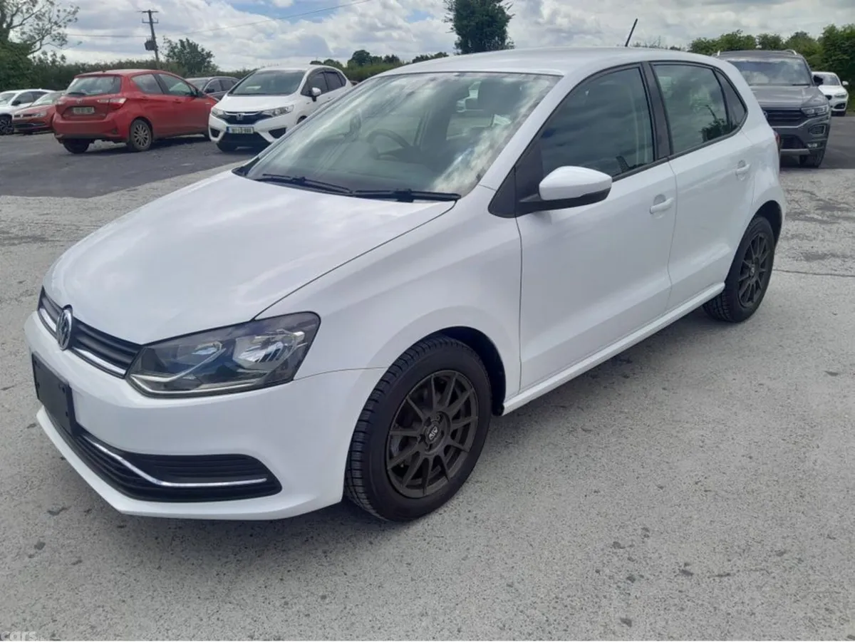 Volkswagen Polo Hatchback, Petrol, 2016, White