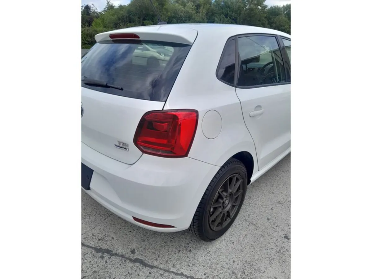 Volkswagen Polo Hatchback, Petrol, 2016, White