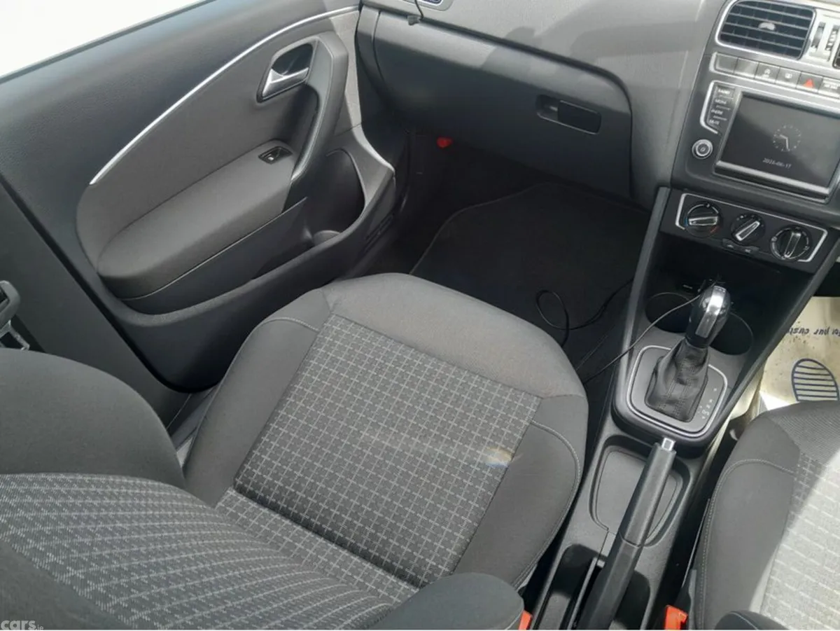 Volkswagen Polo Hatchback, Petrol, 2016, White