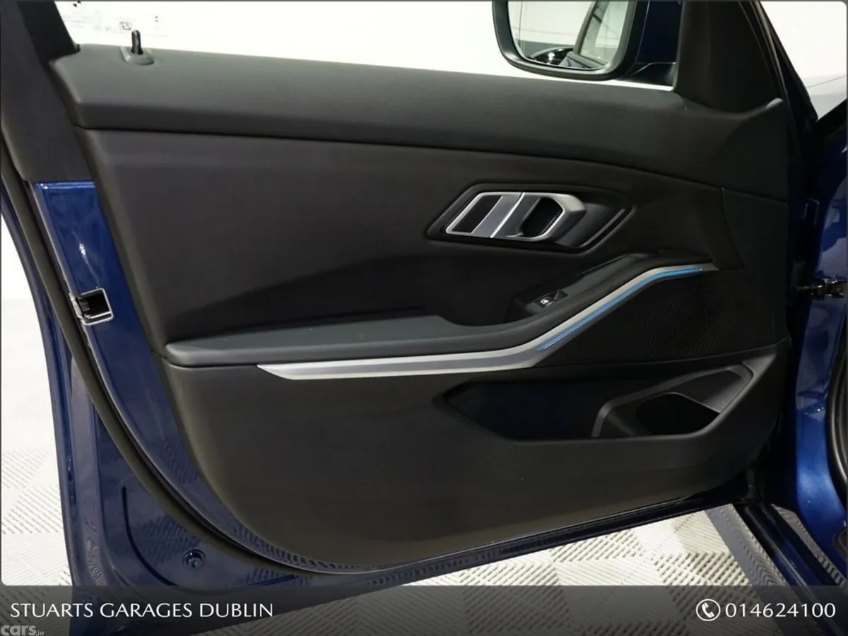 BMW 3-Series Saloon, Petrol Plug-in Hybrid, 2022, Blue