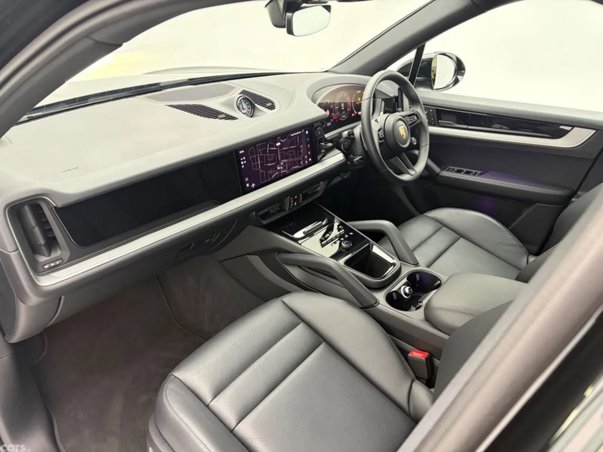 Porsche Cayenne Estate, Petrol Plug-in Hybrid, 2025, Black