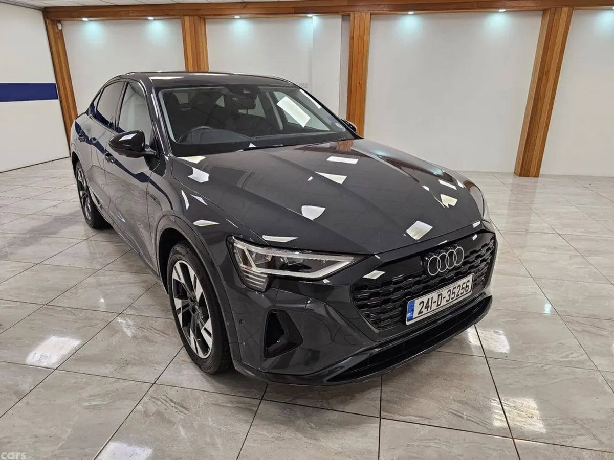 Audi Q8 e-tron Hatchback, Electric, 2024, Grey
