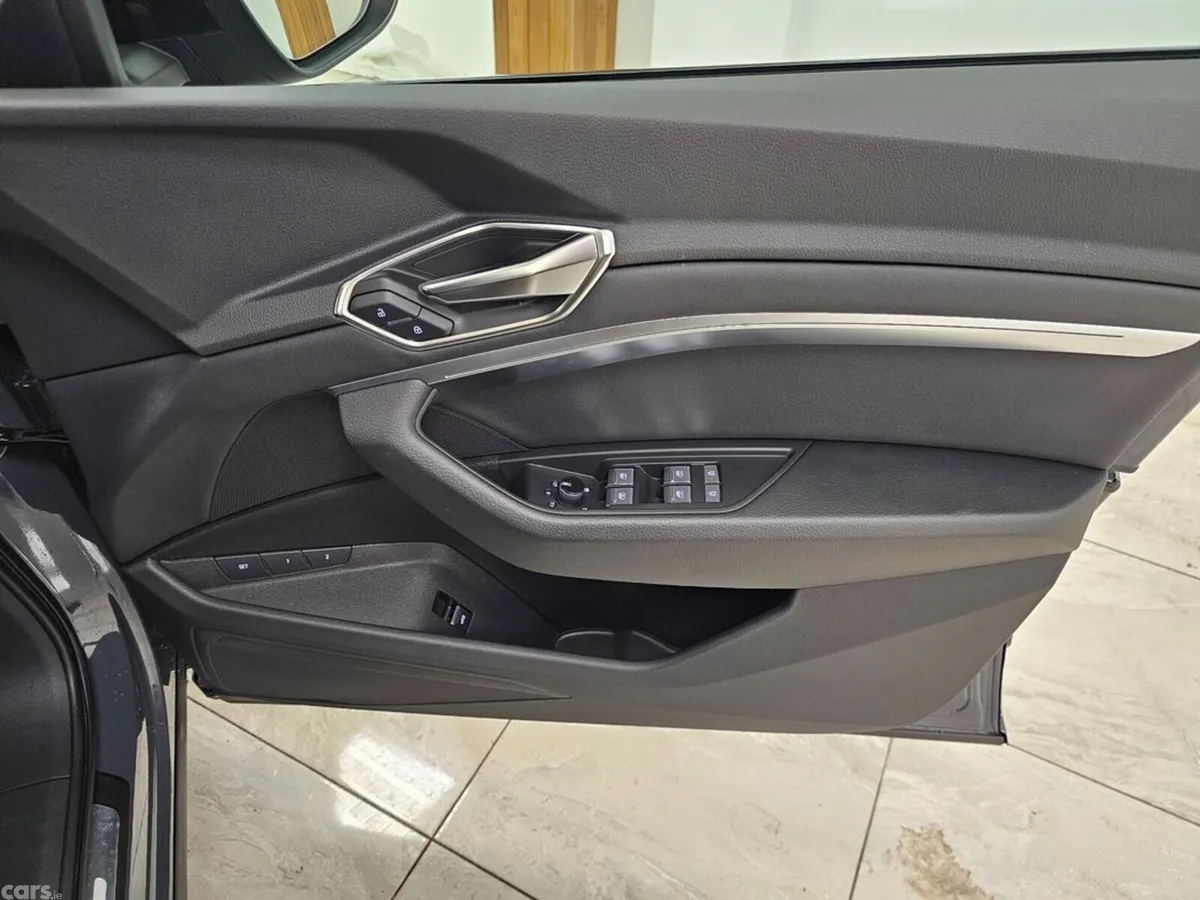 Audi Q8 e-tron Hatchback, Electric, 2024, Grey