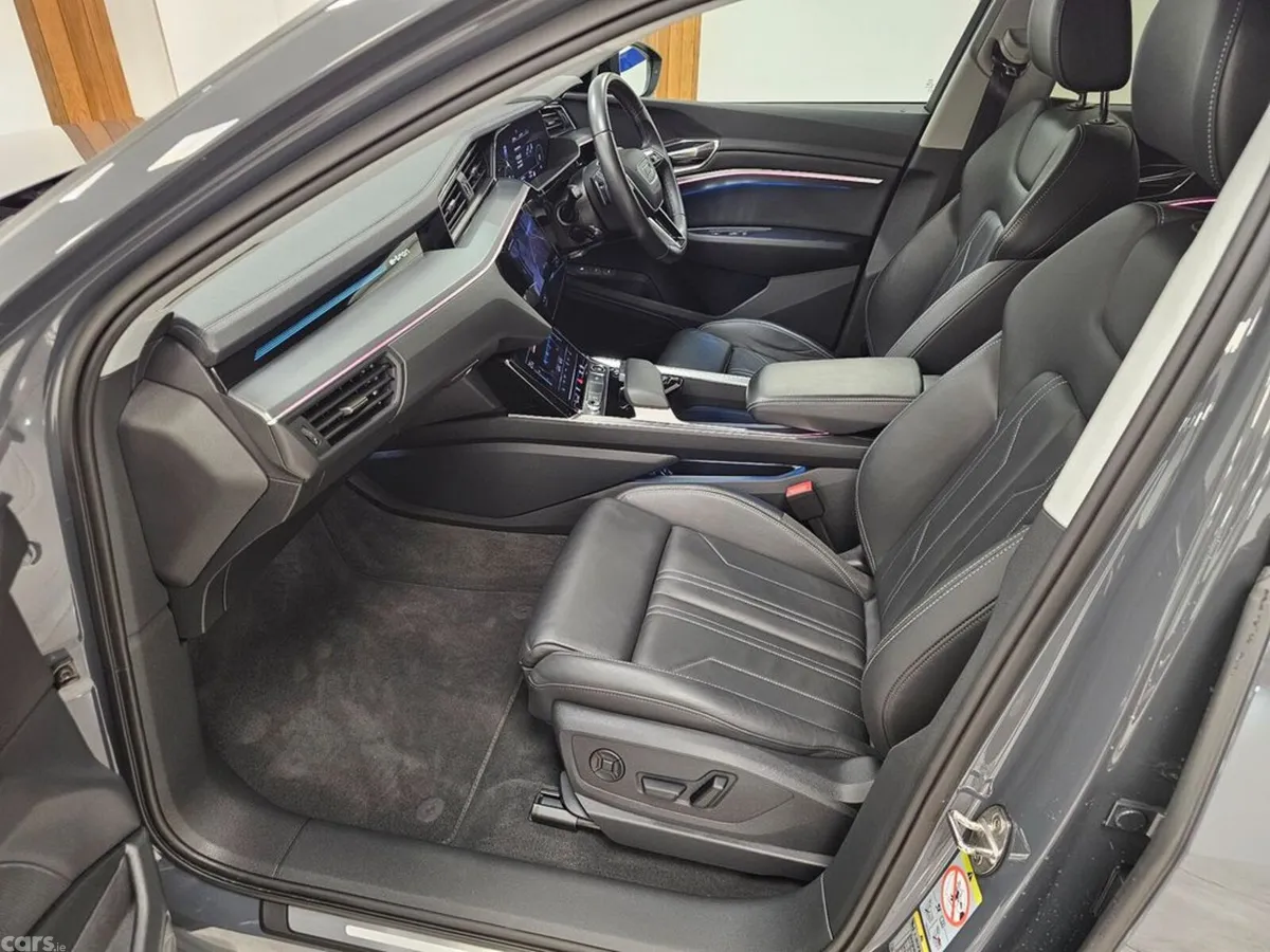 Audi Q8 e-tron Hatchback, Electric, 2024, Grey