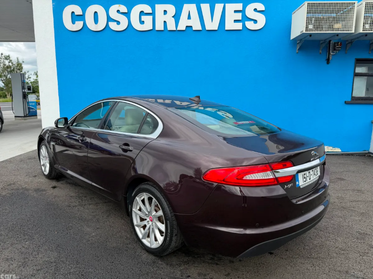 Jaguar XF Saloon, Diesel, 2015, Red