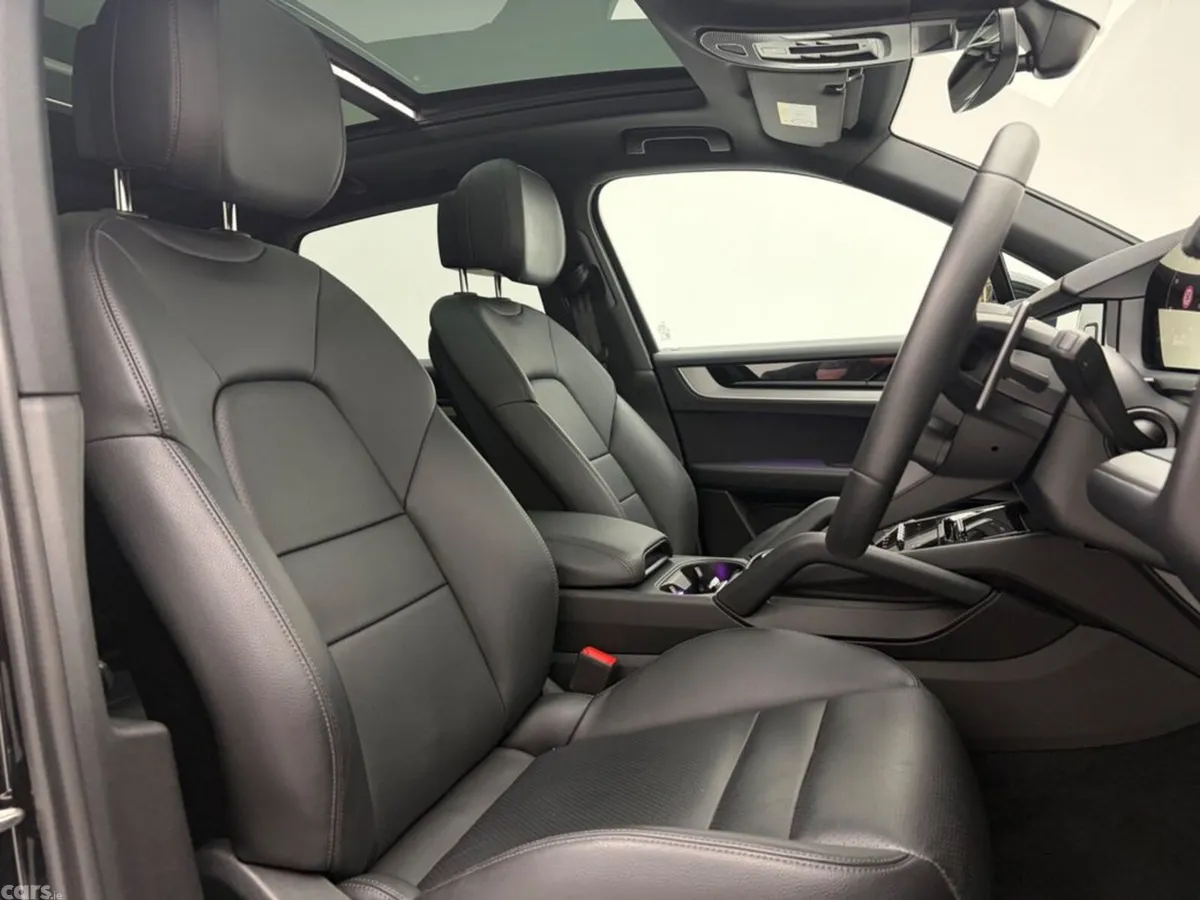 Porsche Cayenne Estate, Petrol Plug-in Hybrid, 2025, Black