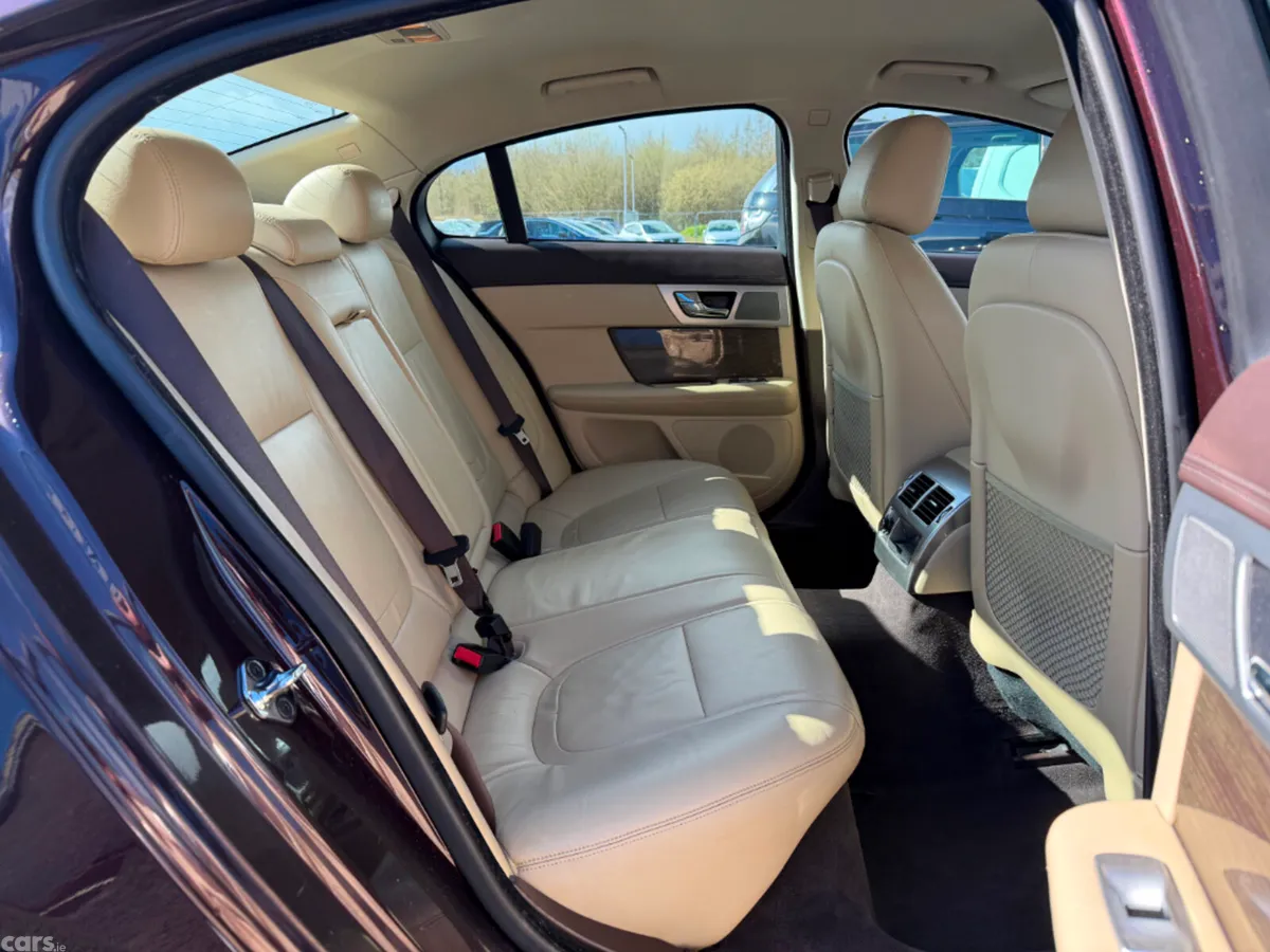 Jaguar XF Saloon, Diesel, 2015, Red