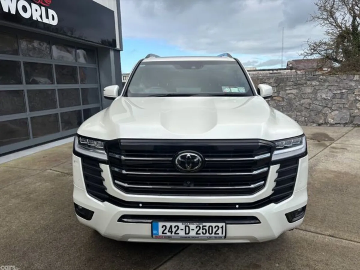 Toyota Land Cruiser SUV, Diesel, 2024, White