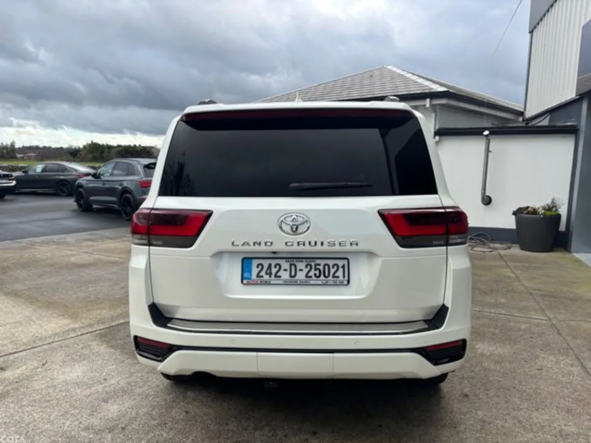 Toyota Land Cruiser SUV, Diesel, 2024, White