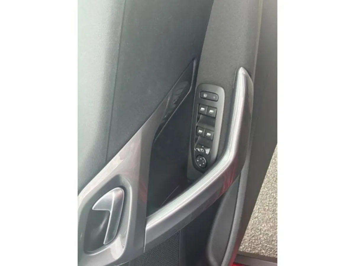 Peugeot 2008 SUV, Diesel, 2018, Red