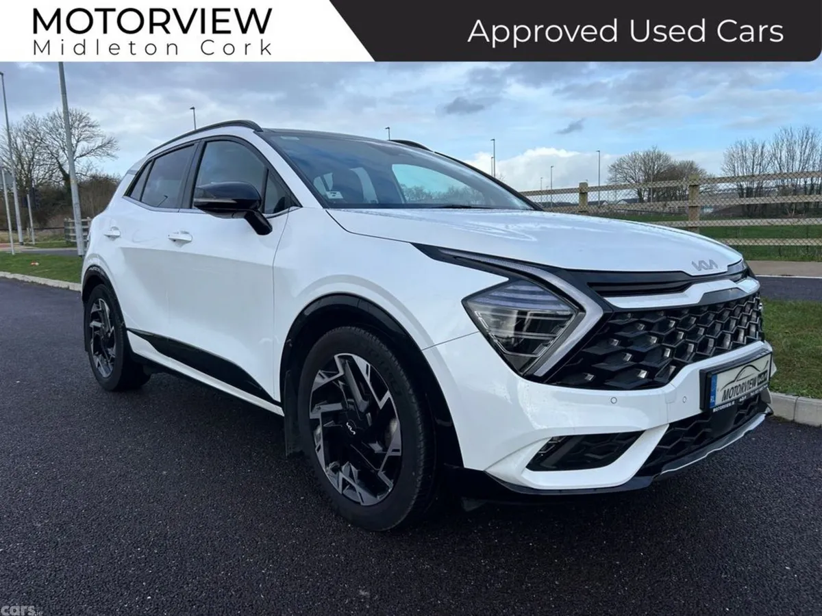 Kia Sportage SUV, Diesel Hybrid, 2024, White