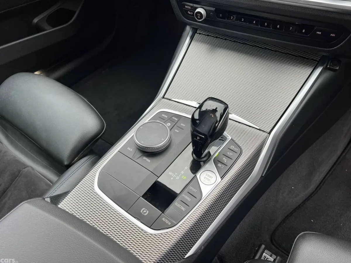 BMW 3-Series Saloon, Petrol Plug-in Hybrid, 2021, White