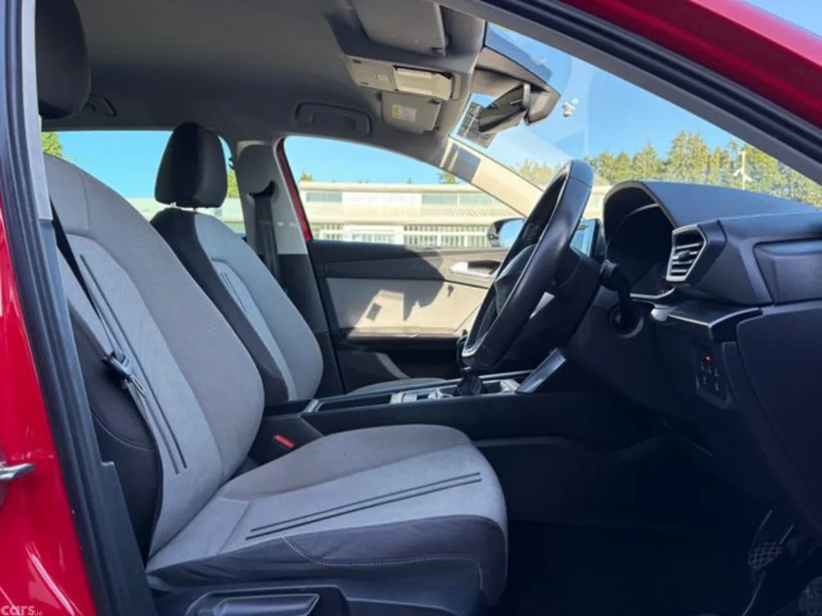 SEAT Leon Estate, Diesel, 2021, Red