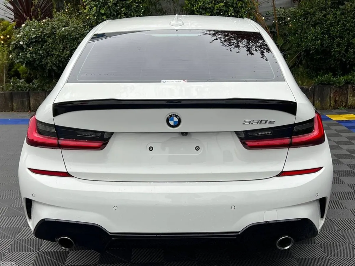 BMW 3-Series Saloon, Petrol Plug-in Hybrid, 2021, White