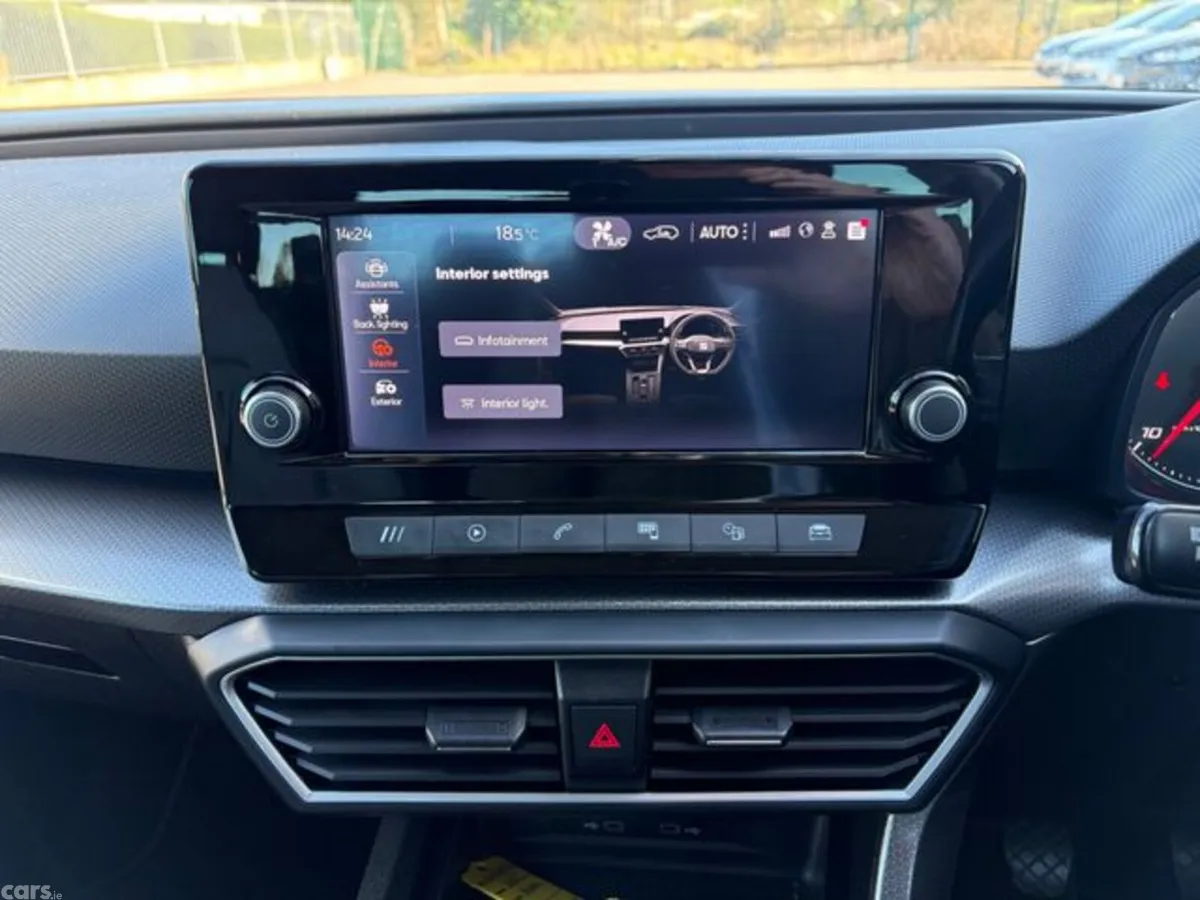SEAT Leon Estate, Diesel, 2021, Red