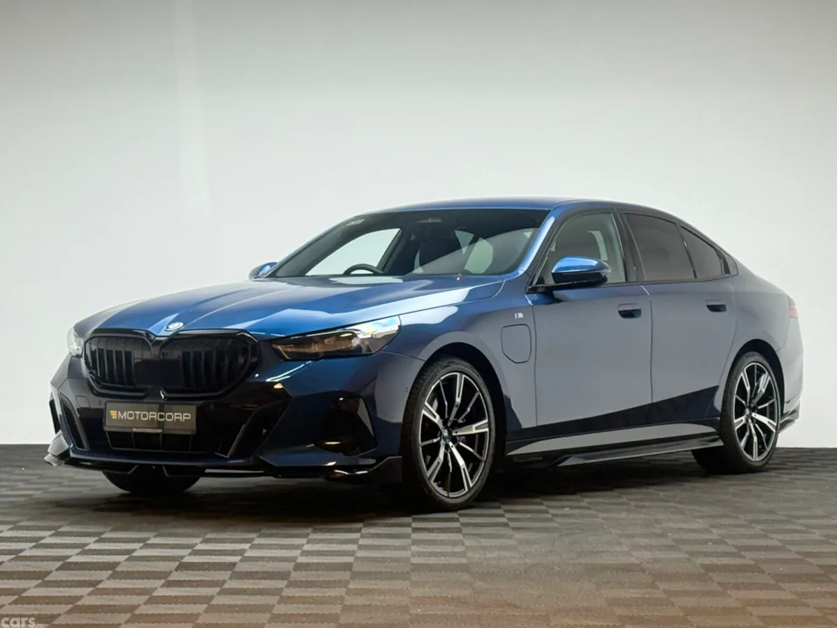 BMW 5-Series Saloon, Petrol Plug-in Hybrid, 2025, Blue