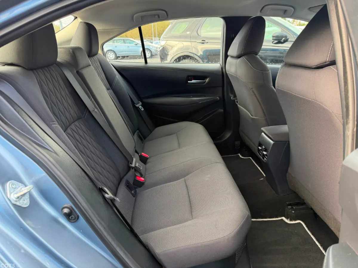 Toyota Corolla Saloon, Petrol Hybrid, 2022, Grey