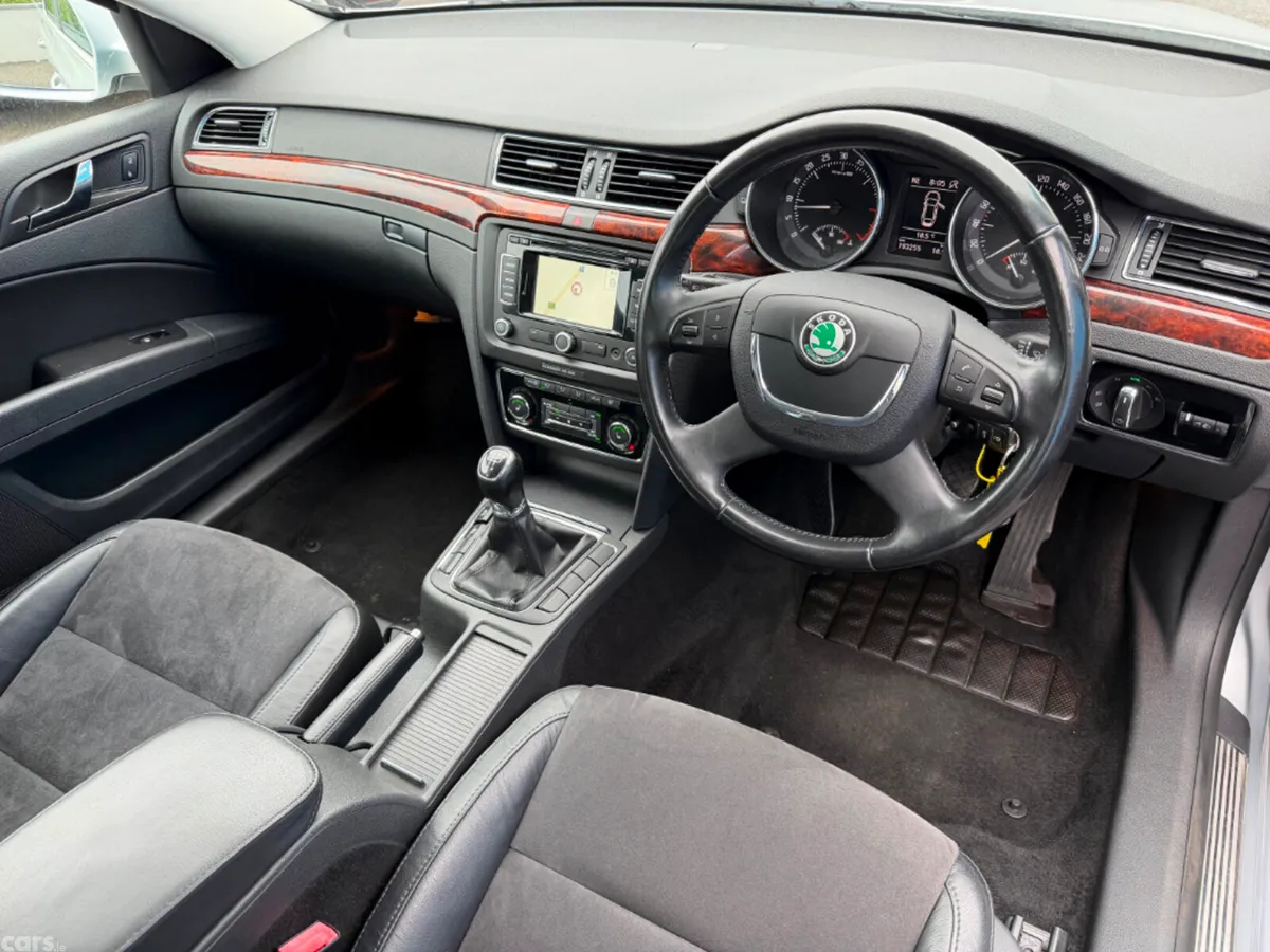 Skoda Superb Saloon, Diesel, 2013, Silver