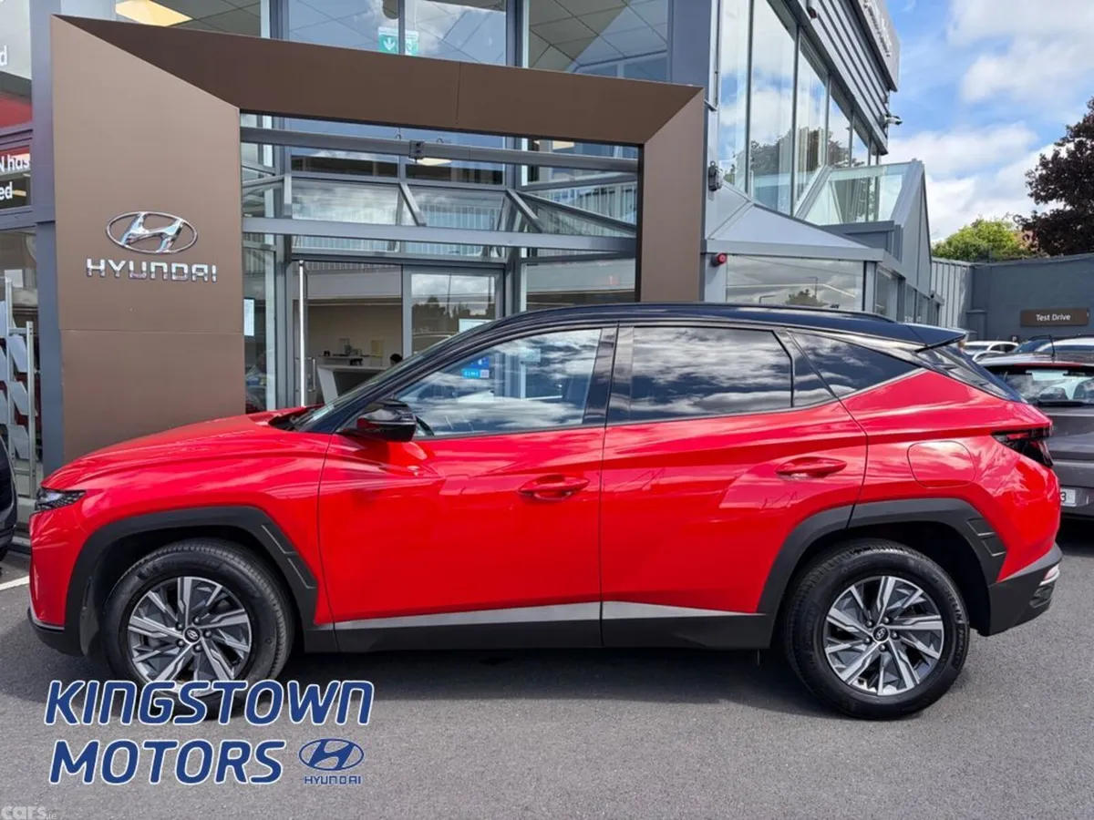 Hyundai Tucson MPV, Petrol Hybrid, 2024, Red