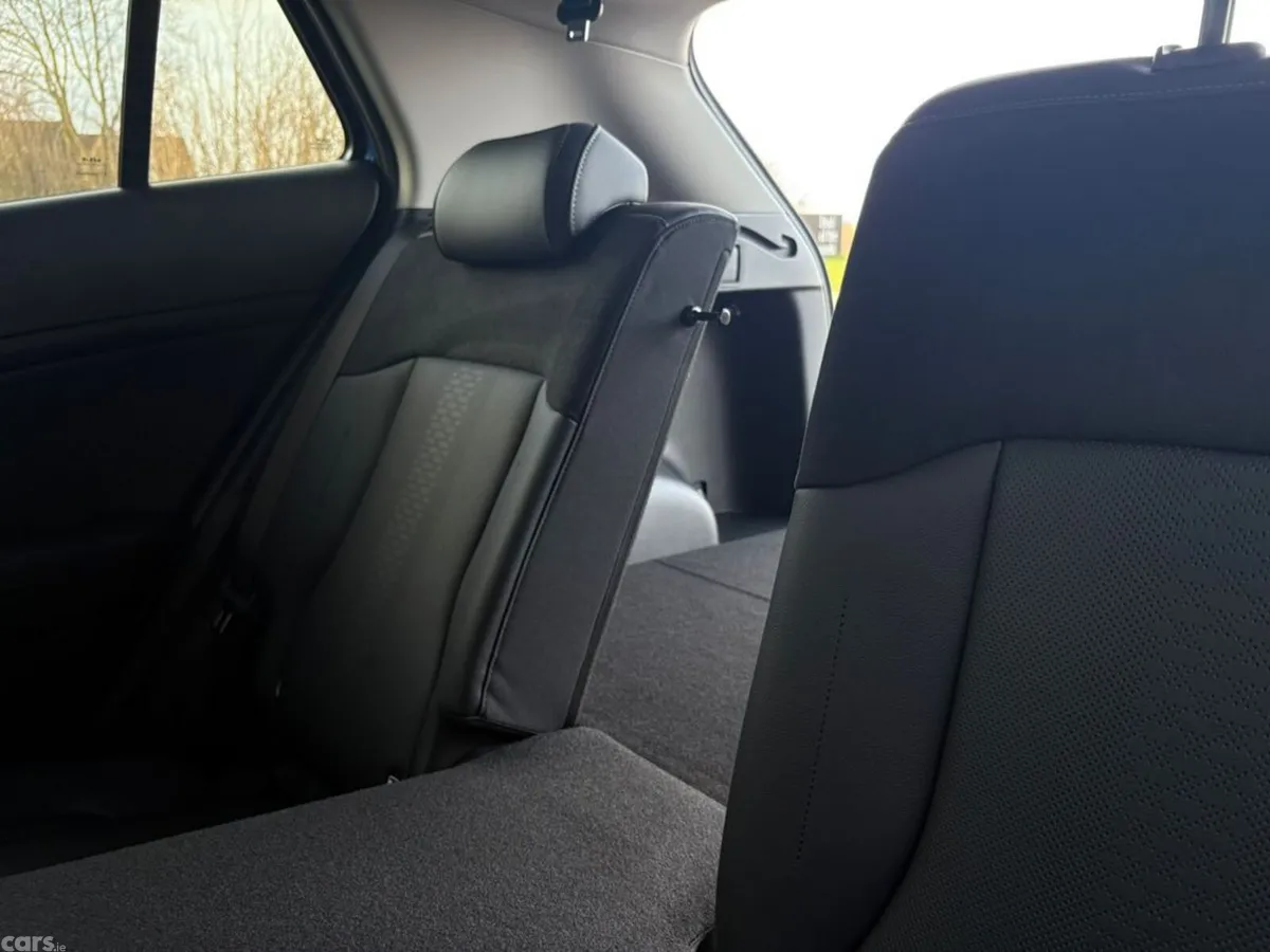 Kia Sportage SUV, Petrol Plug-in Hybrid, 2027, Blue