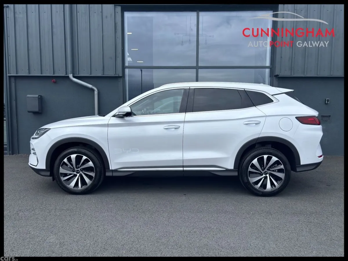 BYD SEAL U SUV, Petrol Plug-in Hybrid, 2027, White