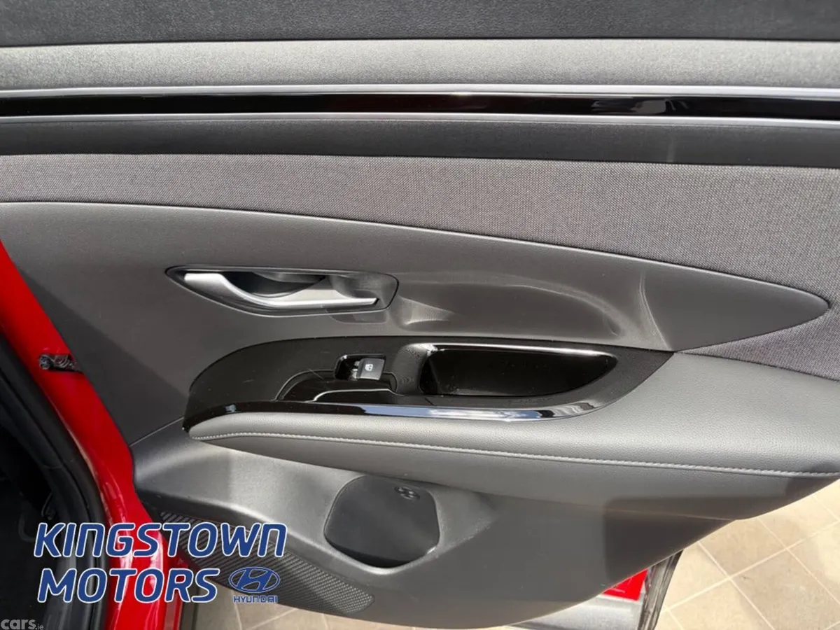 Hyundai Tucson MPV, Petrol Hybrid, 2024, Red