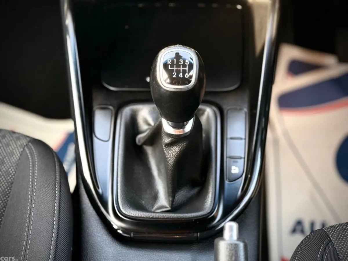 Kia Carens Estate, Diesel, 2017, White
