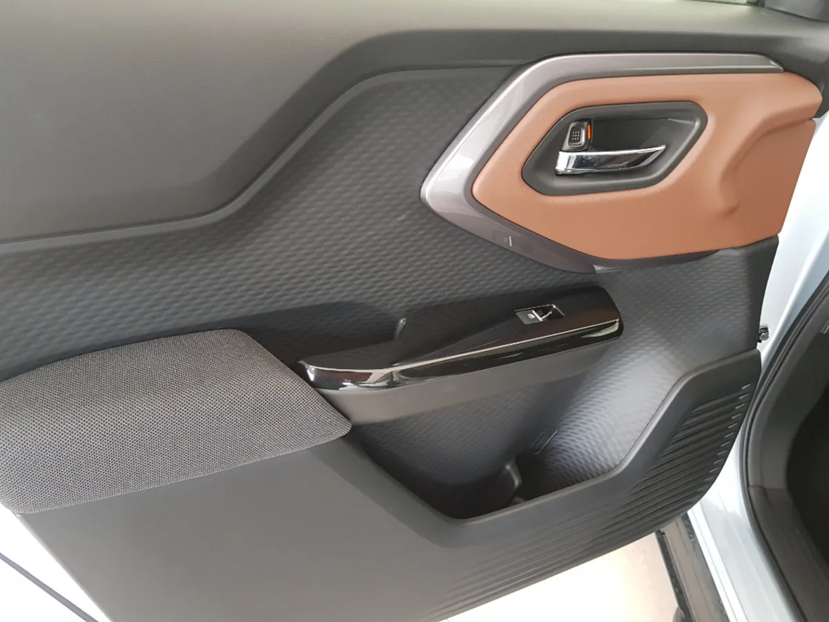 Suzuki Vitara SUV, Electric, 2026, Silver