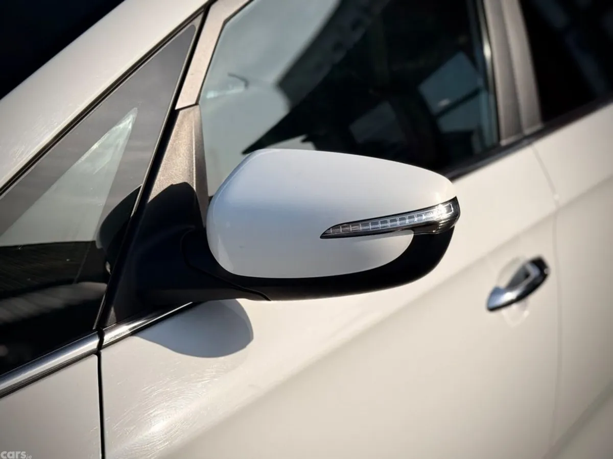 Kia Carens Estate, Diesel, 2017, White