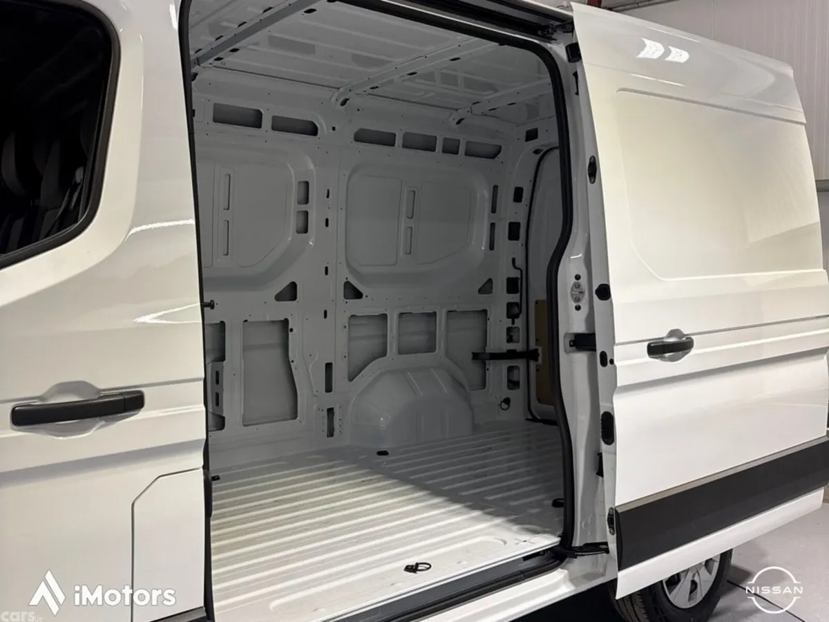 Nissan Interstar Van, Diesel, 2027, White