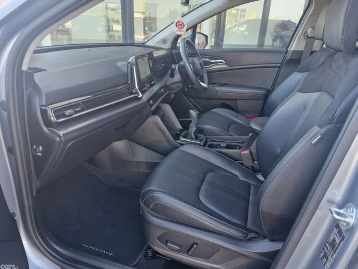 Kia Sportage MPV, Diesel, 2024, Grey