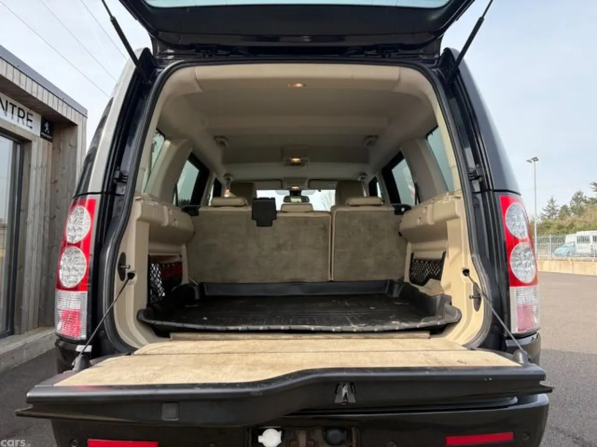 Land Rover Discovery SUV, Diesel, 2012, Black