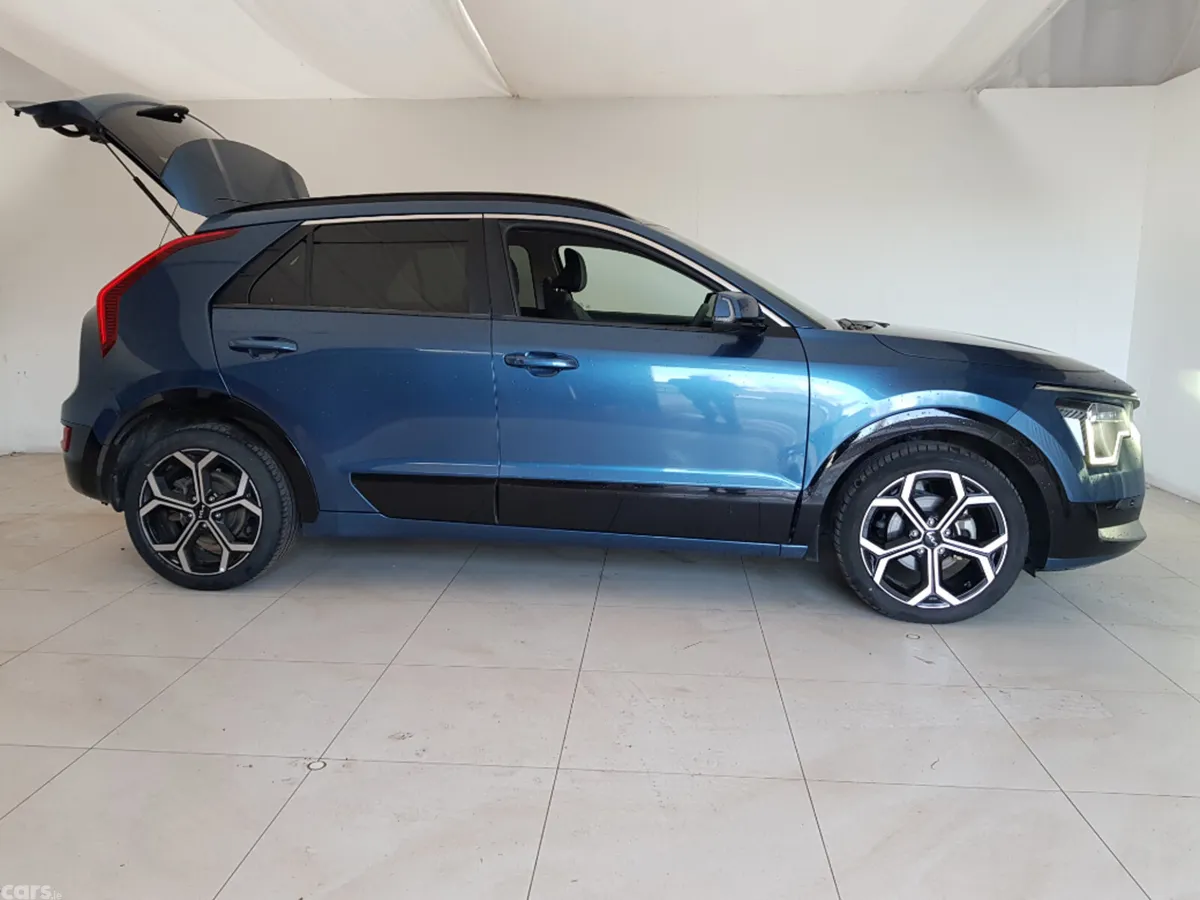 Kia Niro MPV, Petrol Plug-in Hybrid, 2023, Blue