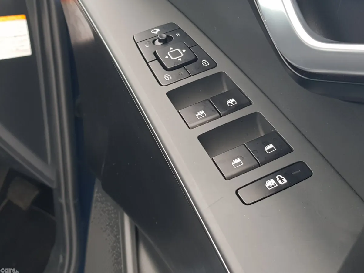 Kia Niro MPV, Petrol Plug-in Hybrid, 2023, Blue
