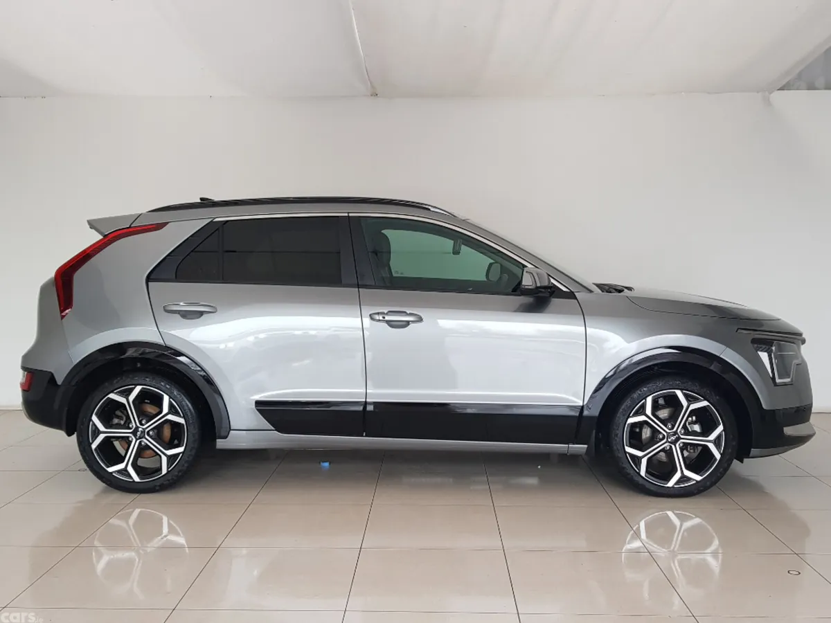 Kia Niro MPV, Petrol Plug-in Hybrid, 2023, Grey