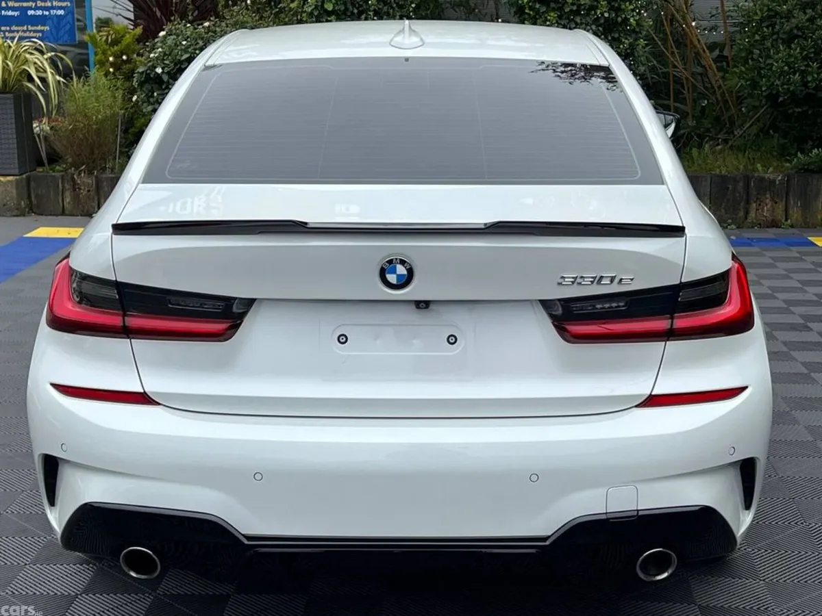 BMW 3-Series Saloon, Petrol Plug-in Hybrid, 2021, White