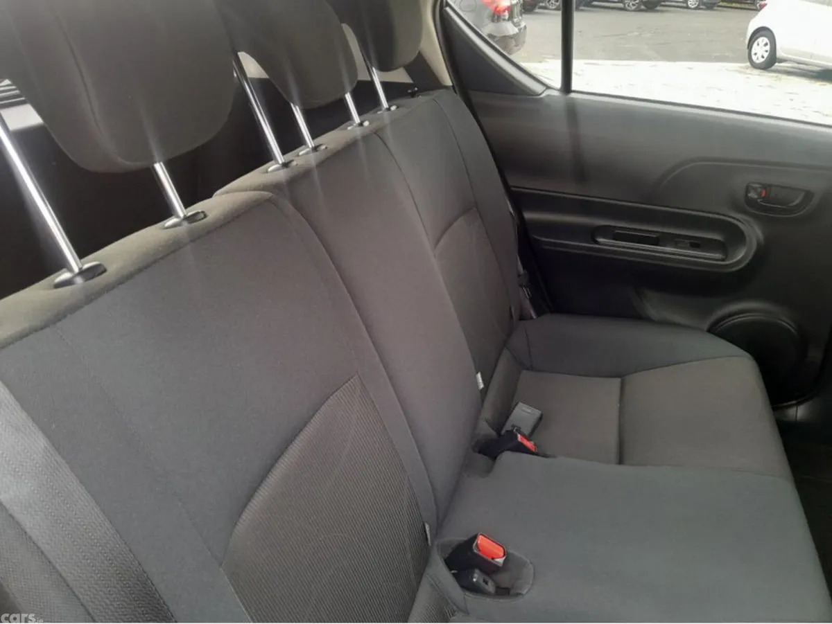 Toyota Aqua Hatchback, Petrol Hybrid, 2017, Black