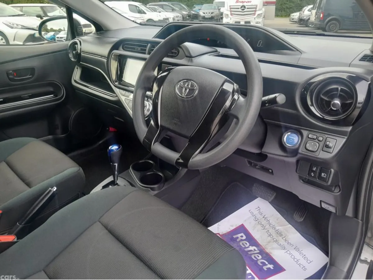 Toyota Aqua Hatchback, Petrol Hybrid, 2017, Black