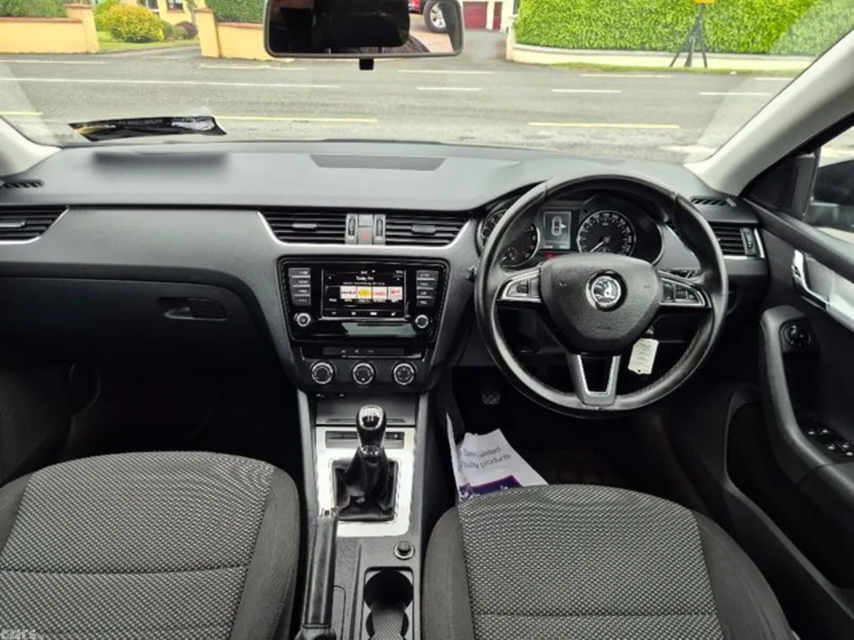 Skoda Octavia Hatchback, Diesel, 2017, Black