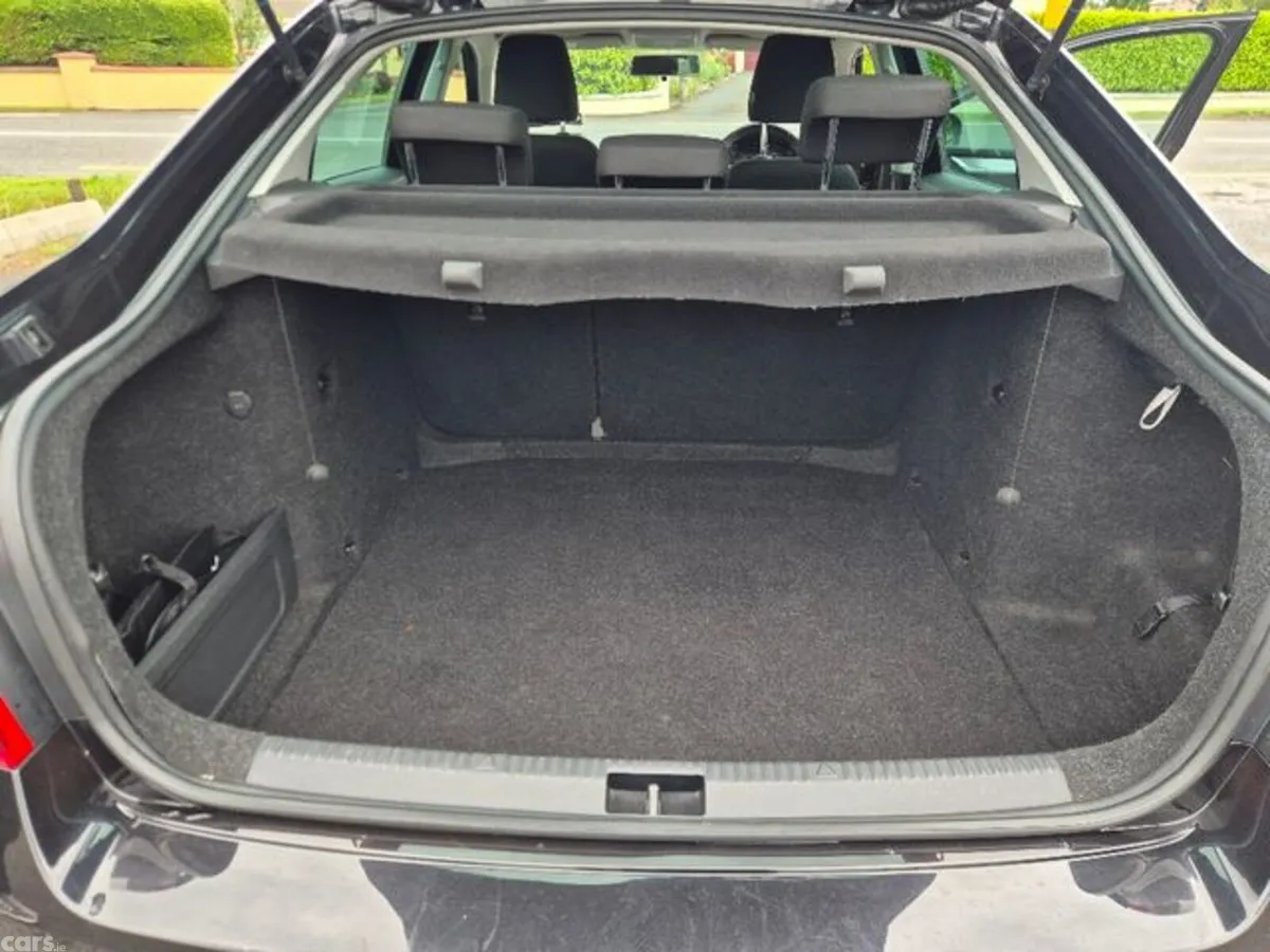 Skoda Octavia Hatchback, Diesel, 2017, Black