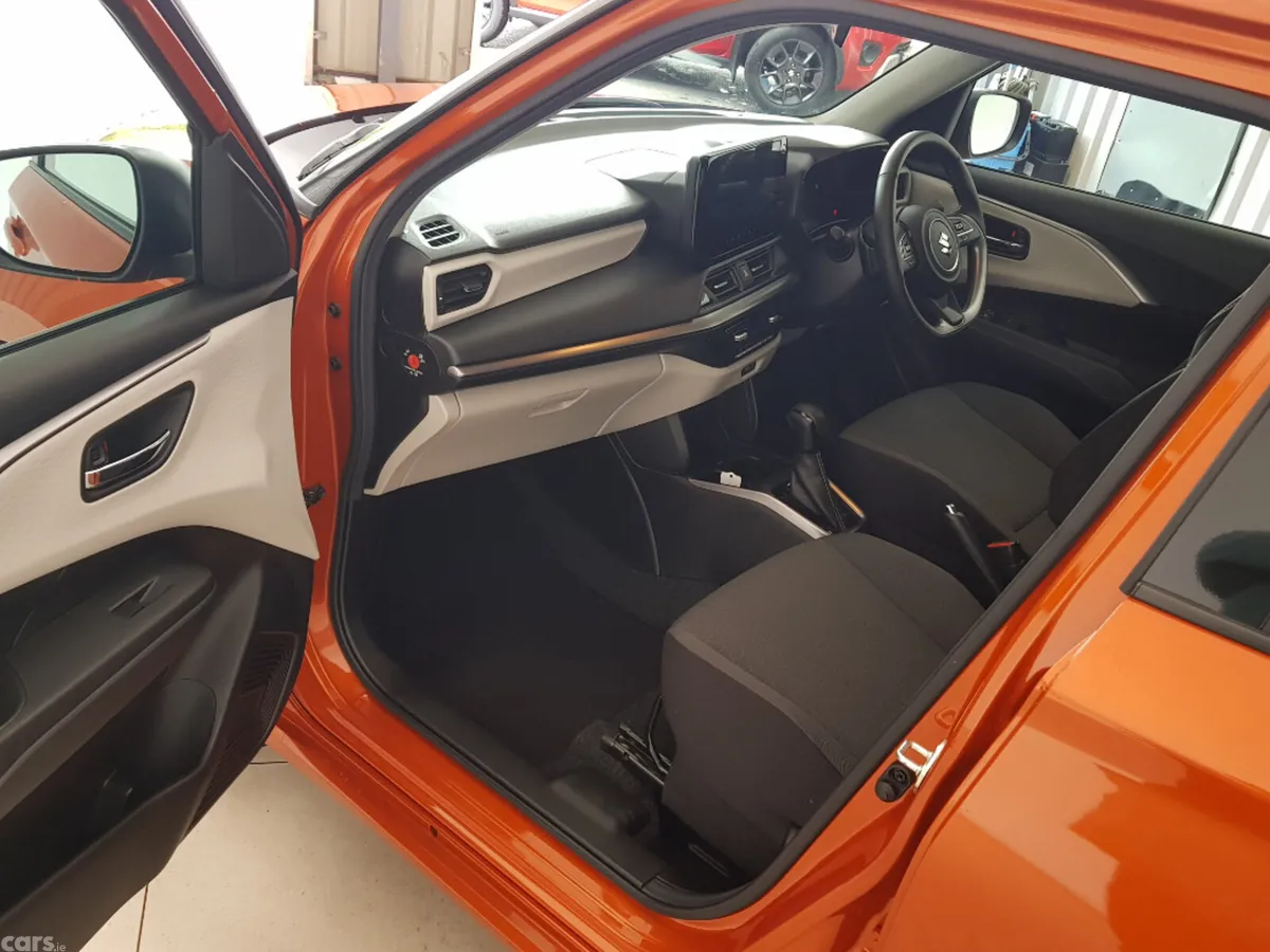 Suzuki Swift Hatchback, Petrol Hybrid, 2024, Orange