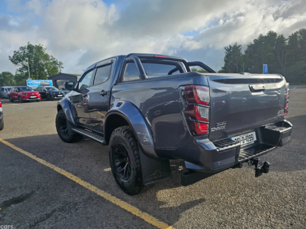 Isuzu D-Max Pick Up, Diesel, 2026, Grey