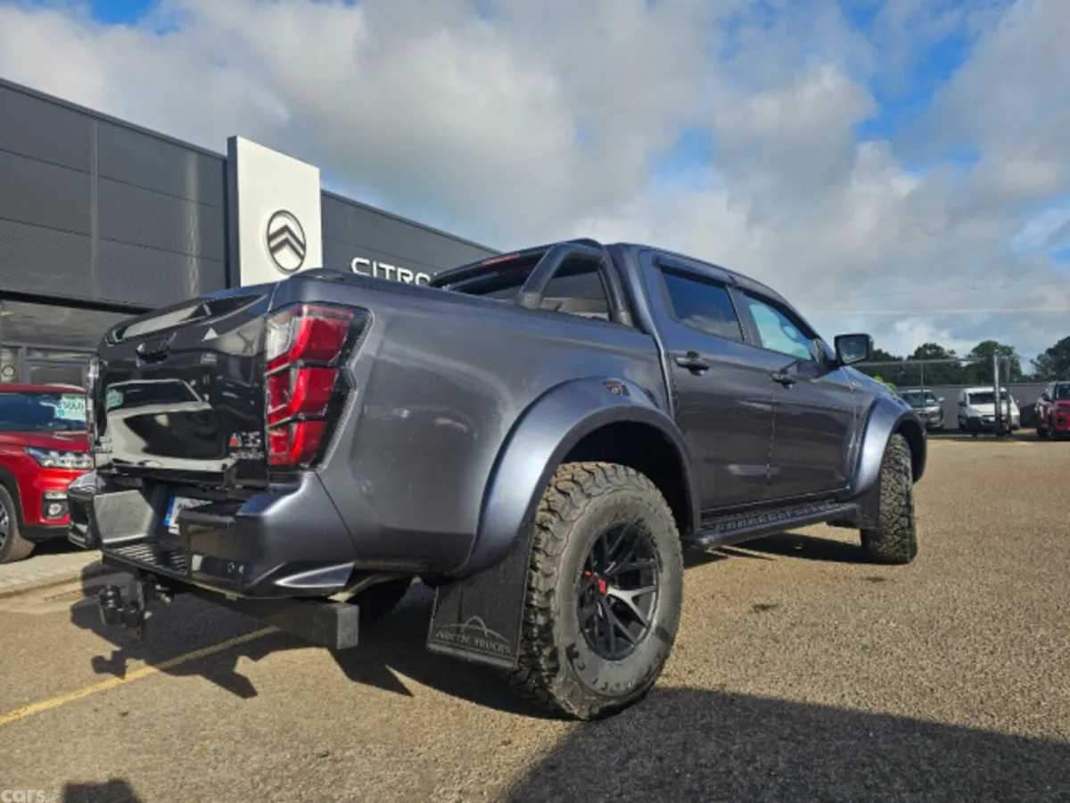 Isuzu D-Max Pick Up, Diesel, 2026, Grey