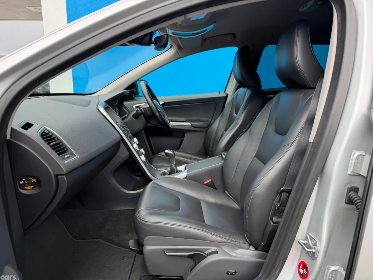 Volvo XC60 SUV, Diesel, 2017, Silver