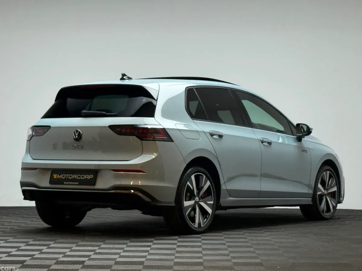 Volkswagen Golf Hatchback, Petrol Plug-in Hybrid, 2026, Blue