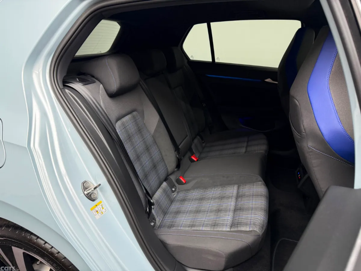 Volkswagen Golf Hatchback, Petrol Plug-in Hybrid, 2026, Blue
