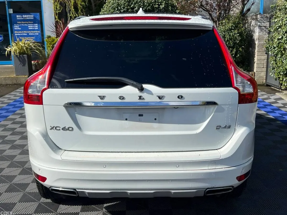 Volvo XC60 SUV, Diesel, 2017, White