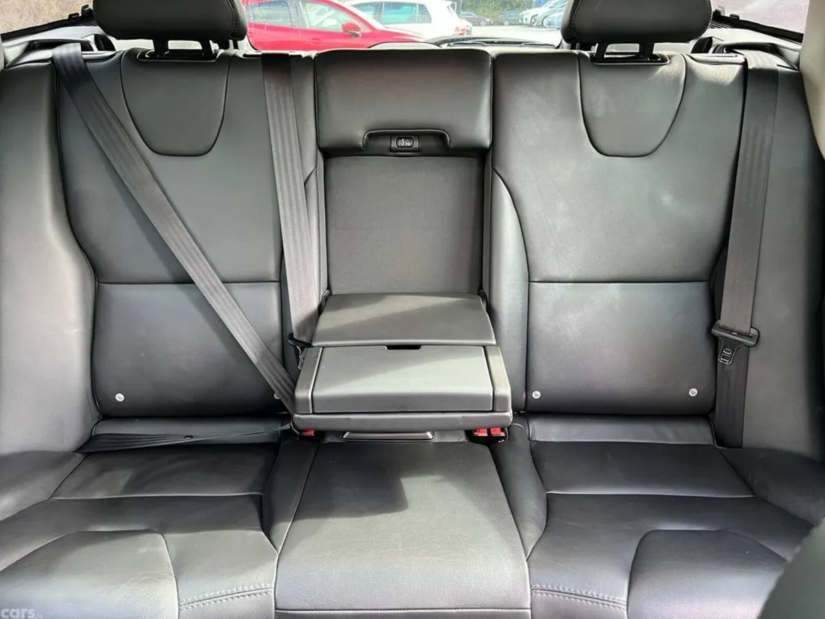 Volvo XC60 SUV, Diesel, 2017, White